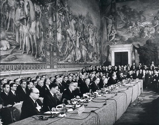 Photo, signing ceremony of the Treaty of Rome 1957 via https://en.wikipedia.org/w/index.php?curid=37305126
